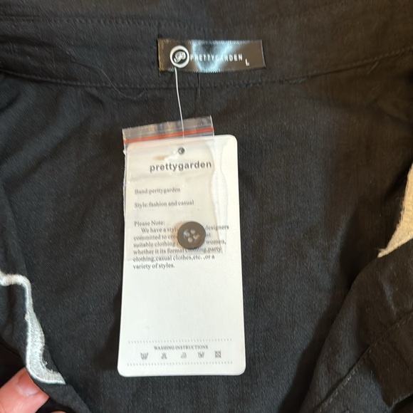 Pretty Garden black shorts pj set - Picture 3 of 4